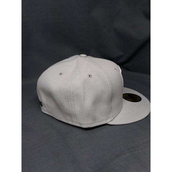 New Era 59Fifty Las Vegas Raiders Fitted Cap Grey Size 7 3/4 NEW WITH TAGS! - Picture 4 of 7